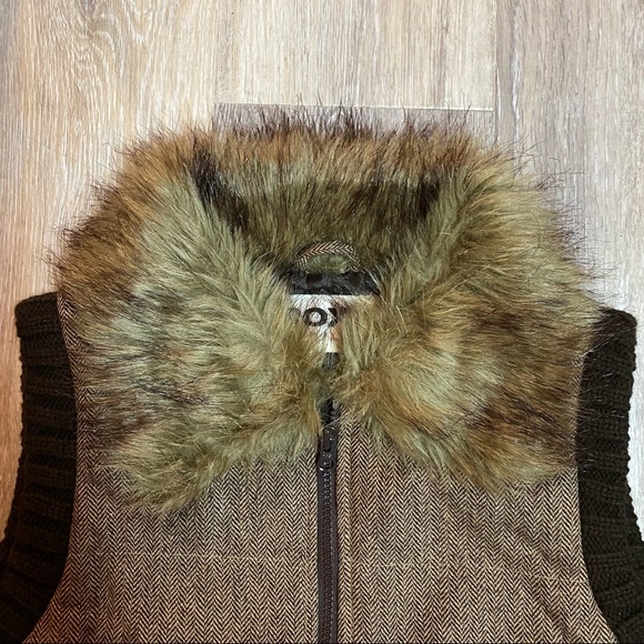 Roxy Wool Blend Faux Fur Vest - Picture 2 of 8